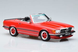 Mercedes AMG SL500 R107 Sarkans Otto 1:18 OT962 Sveķi — attēls 4 no 6