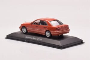 Mercedes C-Class W202 C220 Oranžs Metālisks Dealer Edition Minichamps 1:43 B66005747 Metāls — attēls 3 no 4