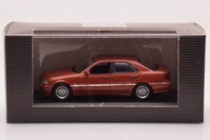 Mercedes C-Class W202 C220 Oranžs Metālisks Dealer Edition Minichamps 1:43 B66005747 Metāls — attēls 4 no 4