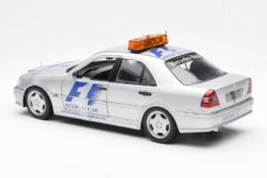 Mercedes C-Class W202 AMG Medical Car F1 1997 UT Models 1:18 26106 Metāls — attēls 5 no 6