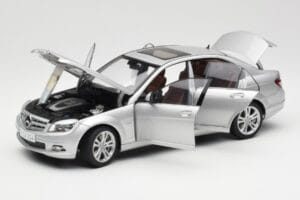 Mercedes C-Class W204 Avantgarde Sudrabs AUTOart 1:18 B66962368 Metāls — attēls 2 no 8