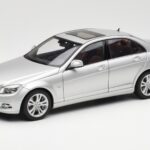 Mercedes C-Class W204 Avantgarde Sudrabs AUTOart 1:18