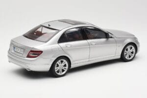 Mercedes C-Class W204 Avantgarde Sudrabs AUTOart 1:18 B66962368 Metāls — attēls 3 no 8