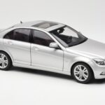 Mercedes C-Class W204 Avantgarde Sudrabs AUTOart 1:18 - image 6 of 8