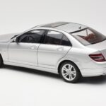 Mercedes C-Class W204 Avantgarde Sudrabs AUTOart 1:18 - image 7 of 8