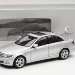 Mercedes C-Class W204 Avantgarde Sudrabs AUTOart 1:18 - image 8 of 8