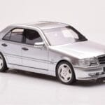 Mercedes C36 AMG W202 Sudrabs Otto 1:18 - image 4 of 6