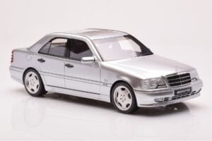 Mercedes C36 AMG W202 Sudrabs Otto 1:18 OT443 Sveķi — attēls 4 no 6