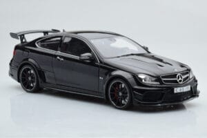 Mercedes C63 AMG W204 Black Series Melns GT Spirit 1:18 ZM019 Sveķi — attēls 4 no 7