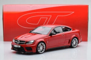 Mercedes C63 AMG W204 Black Series Sarkans GT Spirit 1:18 GT065 Sveķi — attēls 6 no 6