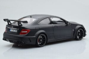 Mercedes C63 AMG W204 Black Series Matēts Melns GT Spirit 1:18 GT843 Sveķi — attēls 2 no 6