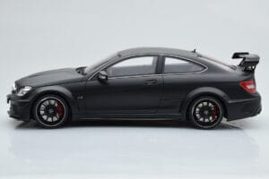 Mercedes C63 AMG W204 Black Series Matēts Melns GT Spirit 1:18 GT843 Sveķi — attēls 3 no 6