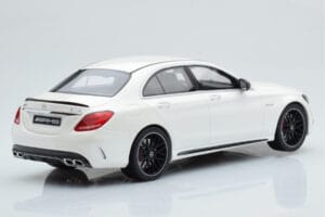 Mercedes C63S AMG W205 Balts GT Spirit 1:18 B66960370 Sveķi — attēls 2 no 6