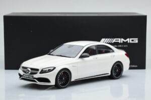 Mercedes C63S AMG W205 Balts GT Spirit 1:18 B66960370 Sveķi — attēls 6 no 6