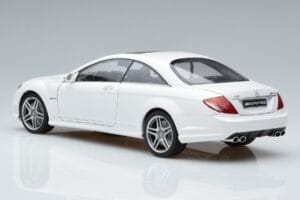 Mercedes CL63 AMG C216 Balts AUTOart 1:18 76167 Metāls — attēls 5 no 6