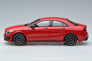 Mercedes CLA 45 AMG C117 Jupiter Sarkans GT Spirit 1:18 GT031 Sveķi — attēls 3 no 6