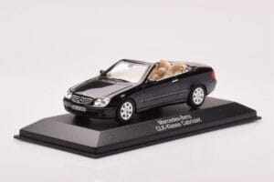 Mercedes CLK A209 Kabriolets Obsidian Melns Metālisks Minichamps 1:43 B66961966 Metāls — attēls 2 no 4