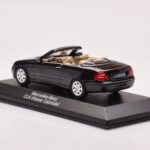 Mercedes CLK A209 Kabriolets Obsidian Melns Metālisks Minichamps 1:43 - image 3 of 4