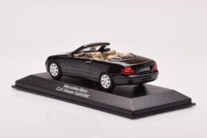 Mercedes CLK A209 Kabriolets Obsidian Melns Metālisks Minichamps 1:43 B66961966 Metāls — attēls 3 no 4
