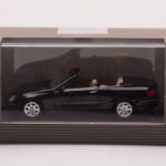Mercedes CLK A209 Kabriolets Obsidian Melns Metālisks Minichamps 1:43 - image 4 of 4