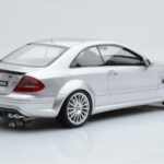 Mercedes CLK63 AMG C209 Coupe Sudrabs Otto 1:18 - image 2 of 6