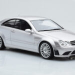 Mercedes CLK63 AMG C209 Coupe Sudrabs Otto 1:18 - image 4 of 6