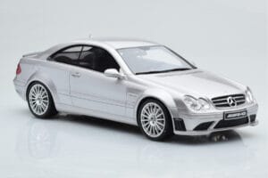 Mercedes CLK63 AMG C209 Coupe Sudrabs Otto 1:18 OT227 Sveķi — attēls 4 no 6