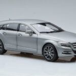 Mercedes CLS Shooting Brake X218 Alanite Pelēks Norev 1:18 - image 5 of 7