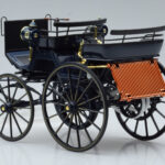 Mercedes Daimler Motorkutsche Tumši Zils Norev 1:18 - image 5 of 6