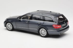 Mercedes E-Class S212 T-Model Tenorit Pelēks Metallic Minichamps 1:18 B66962447 Metāls — attēls 7 no 8