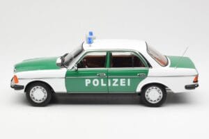Mercedes E-Class W123 Polizei Norev 1:18 B66040676 Metāls — attēls 4 no 8