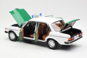 Mercedes E-Class W123 Polizei Norev 1:18 B66040676 Metāls — attēls 5 no 8