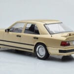 Mercedes E-Class W124 Tuning Bēšs MCG 1:18 - image 5 of 6