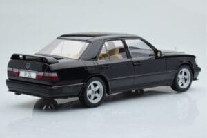Mercedes E-Class W124 Tuning Melns MCG 1:18 MCG18341 Metāls — attēls 2 no 6