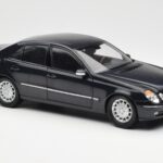 Mercedes E-Class W211 Zils Metallic Kyosho 1:18 - image 6 of 8