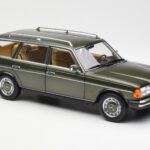Mercedes 230T W123 T-Model Zaļš Metaliks Norev 1:18 - image 6 of 8