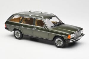 Mercedes 230T W123 T-Model Zaļš Metaliks Norev 1:18 183730 Metāls — attēls 6 no 8