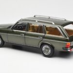 Mercedes 230T W123 T-Model Zaļš Metaliks Norev 1:18 - image 7 of 8