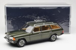 Mercedes 230T W123 T-Model Zaļš Metaliks Norev 1:18 183730 Metāls — attēls 8 no 8