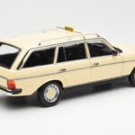 Mercedes 230T W123 T-Model Taksometrs Norev 1:18 - image 3 of 8