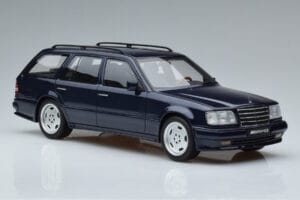 Mercedes E36 AMG S124 Zils Otto 1:18 OT753 Sveķi — attēls 4 no 6