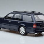 Mercedes E36 AMG S124 Zils Otto 1:18 OT753 Sveķi - image 5 of 6