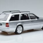 Mercedes E36 AMG S124 Sudrabs Otto 1:18 OT889 Sveķi - image 2 of 6
