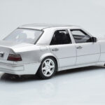 Mercedes E500 W124 Sudrabs Otto 1:18 - image 2 of 6