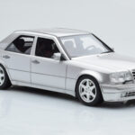 Mercedes E500 W124 Sudrabs Otto 1:18 - image 4 of 6
