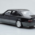 Mercedes E60 AMG W124 Melns Otto 1:18 - image 5 of 6