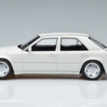 Mercedes E60 AMG W124 Balts Otto 1:18 - image 3 of 6