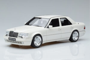 Mercedes E60 AMG W124 Balts Otto 1:18