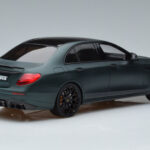 Mercedes E63 AMG Brabus 800 W213 Zaļš GT Spirit 1:18 - image 2 of 6