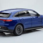 Mercedes EQC 400 Brilliant Zils NZG 1:18 - image 3 of 8